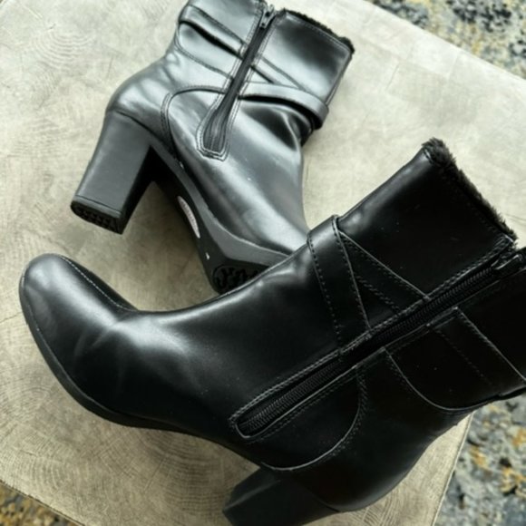 Metroline by Khombu Shoes - Metroline by Khombu Black Boots- Siz 7